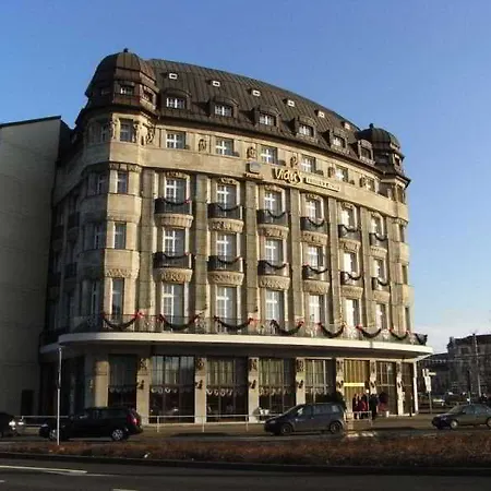 Victor's Residenz-hotel Hotel 4*