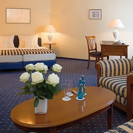 Victor's Residenz-hotel 4*